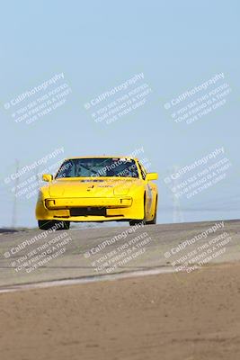 media/Oct-26-2025-CalClub SCCA (Sun) [[8ce1e69566]]/Group 2/Grapevine/